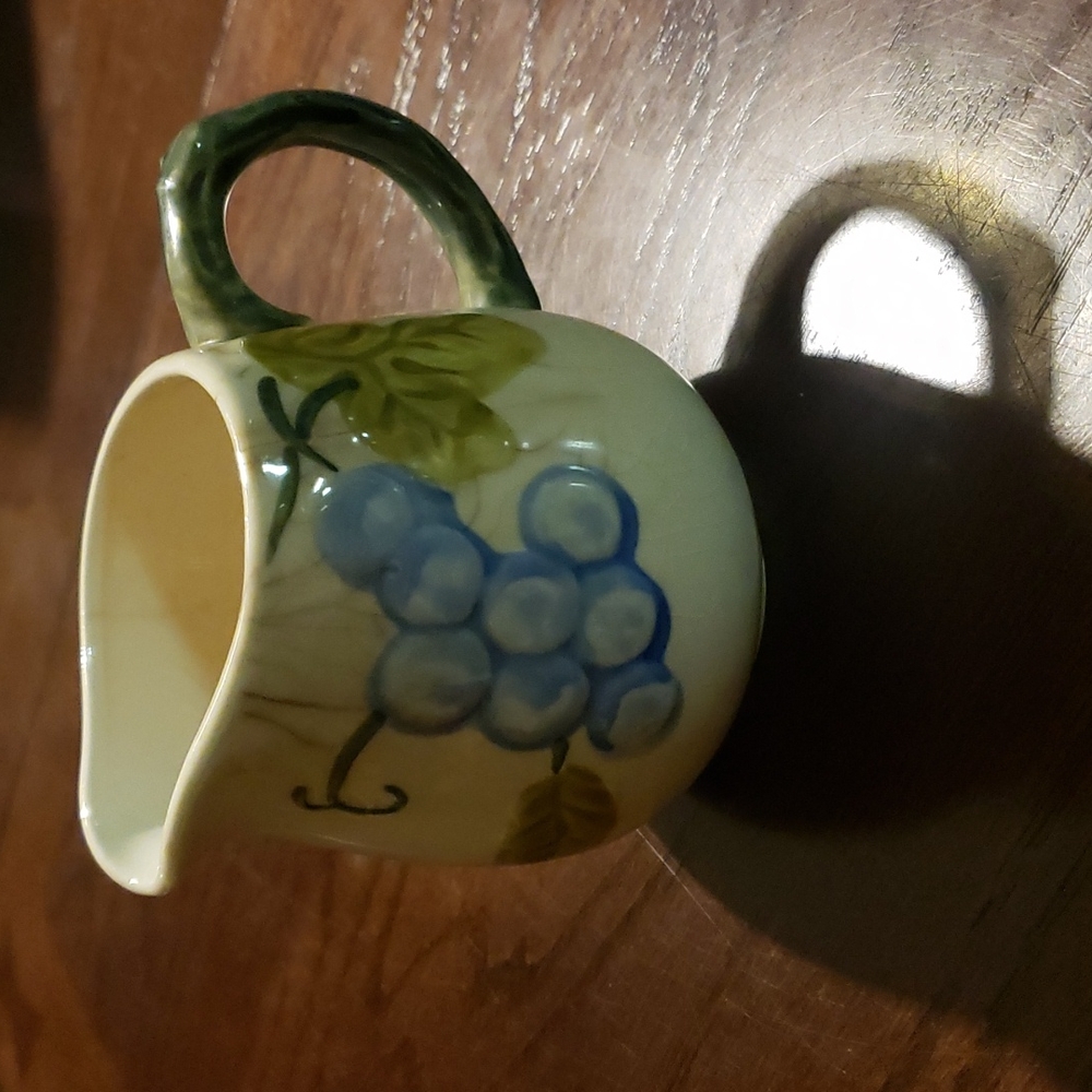 Creamer cup